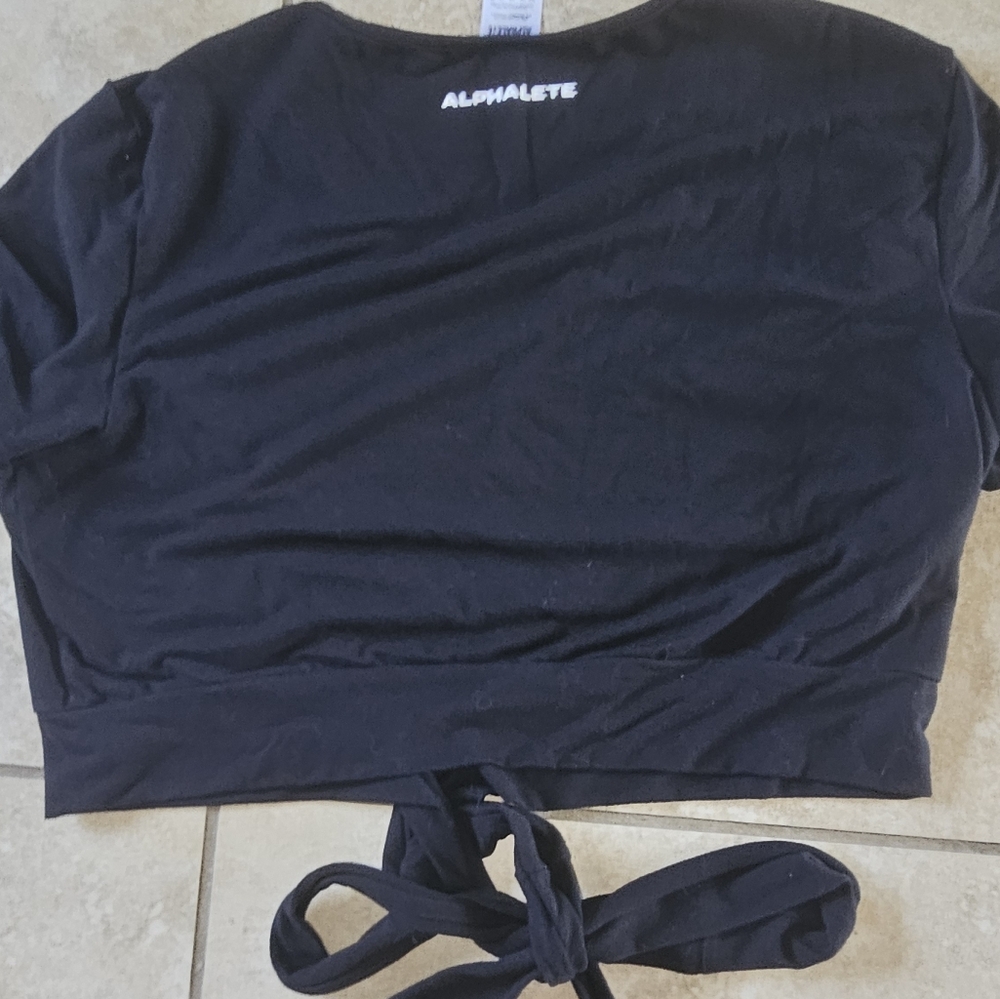 Alphalete Crop Top